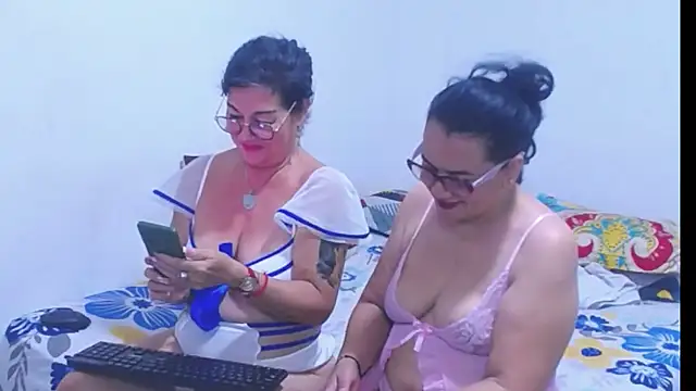 Snapshot of sexycristina_2 chatting on 16, 7, 2026 sexycristina 2 online show from 16, 7, 2026