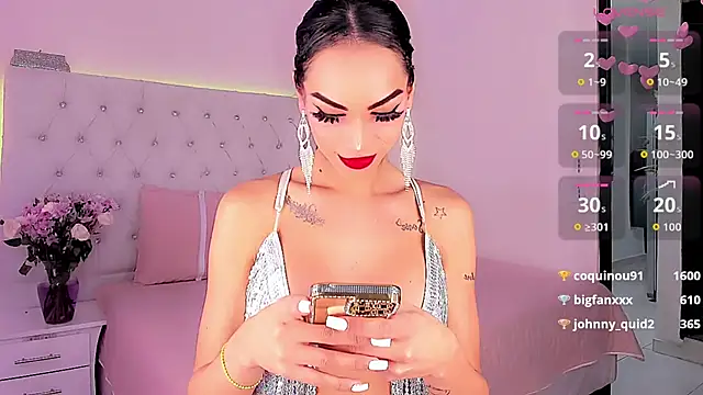 Michell simons online show from 5, 10, 2025