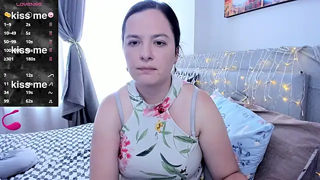 Snapshot of angelaagomez chatting on 5, 5, 2026 angelaagomez online show from 5, 5, 2026