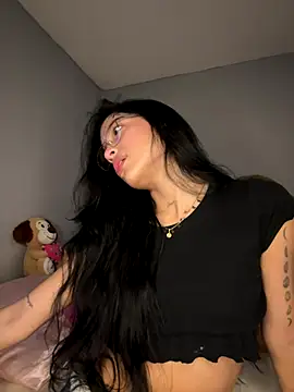 Snapshot of Sammy_pink chatting on 14, 12, 2025 Sammy pink online show from 14, 12, 2025