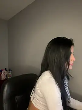 Sammy pink online show from 4, 3, 2026