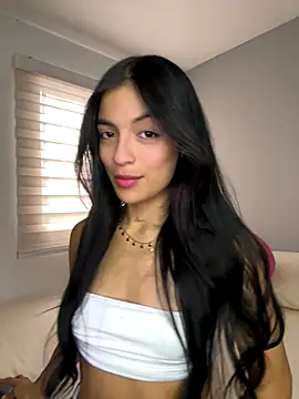 Snapshot of Sammy_pink chatting on 19, 10, 2025 Sammy pink online show from 19, 10, 2025