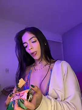 Snapshot of Sammy_pink chatting on 15, 11, 2025 Sammy pink online show from 15, 11, 2025