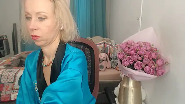 LuxuryNika online show from 24, 10, 2025