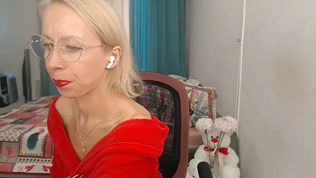 LuxuryNika online show from 19, 9, 2025