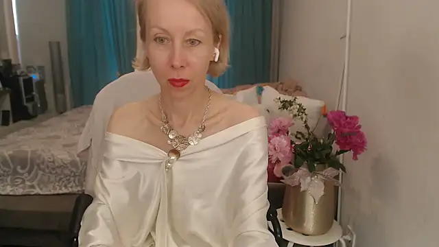 LuxuryNika online show from 10, 6, 2026