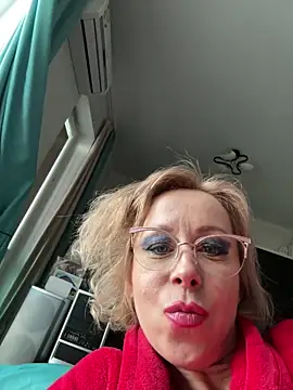 LuxuryNika online show from 1, 2, 2026