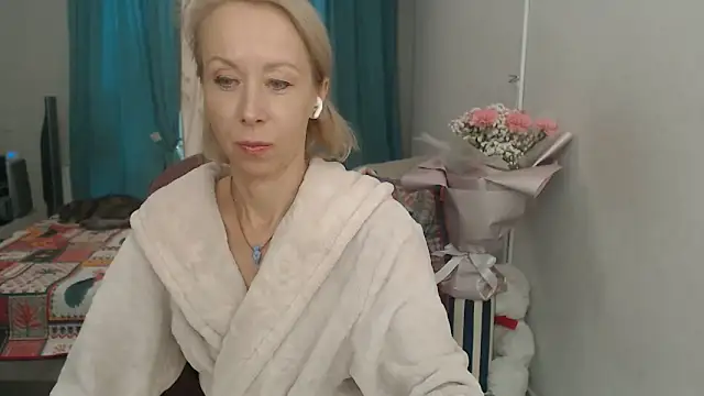 LuxuryNika online show from 1, 10, 2025