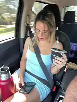 Gatitacarlita online show from 14, 3, 2025