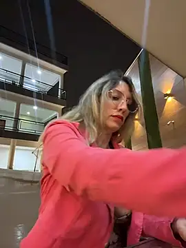 Gatitacarlita online show from 8, 4, 2026