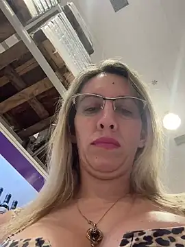 Gatitacarlita online show from 6, 1, 2025