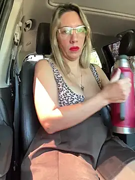 Gatitacarlita online show from 11, 2, 2025