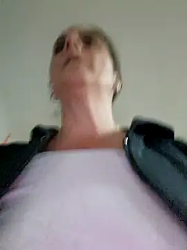 IsabelleCraft online show from 7, 3, 2025