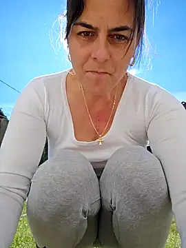 IsabelleCraft online show from 5, 10, 2025