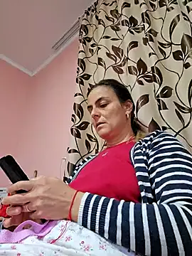 IsabelleCraft online show from 8, 3, 2025