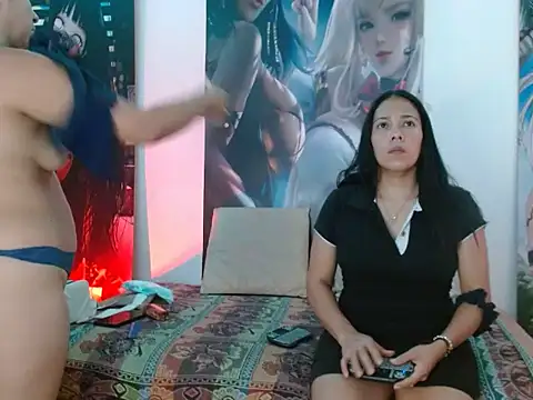 Bootycallhot online show from 4, 11, 2025