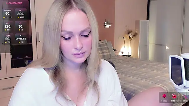 Snapshot of Libby_Nora chatting on 8, 11, 2025 Libby Nora online show from 8, 11, 2025