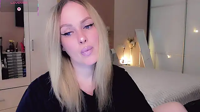 Snapshot of Libby_Nora chatting on 4, 3, 2026 Libby Nora online show from 4, 3, 2026