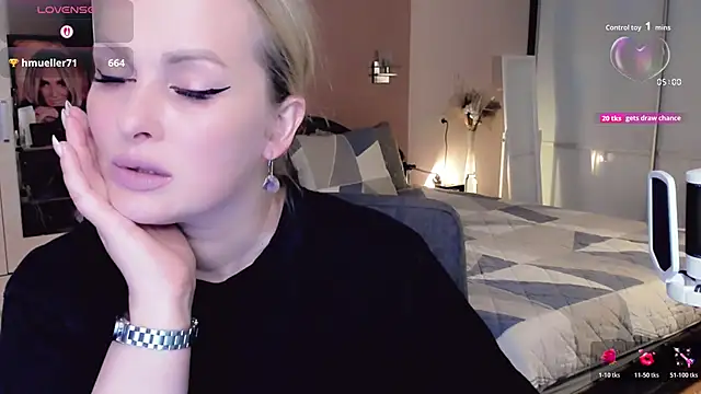 Snapshot of Libby_Nora chatting on 28, 10, 2025 Libby Nora online show from 28, 10, 2025