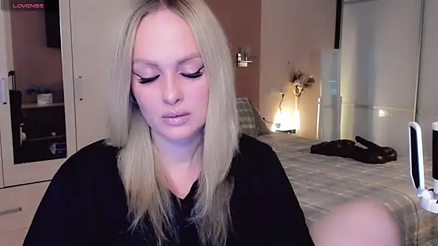 Snapshot of Libby_Nora chatting on 21, 11, 2025 Libby Nora online show from 21, 11, 2025