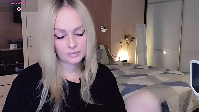 Snapshot of Libby_Nora chatting on 2, 11, 2025 Libby Nora online show from 2, 11, 2025