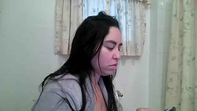 Snapshot of WetFlower69 chatting on 18, 6, 2026 WetFlower69 online show from 18, 6, 2026