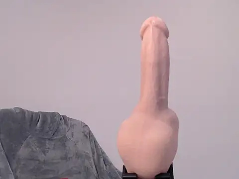 Snapshot of Coco_121 chatting on 9, 11, 2025 Coco 121 online show from 9, 11, 2025