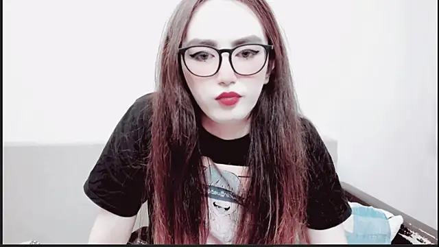 MinniMaksy online show from 4, 3, 2025