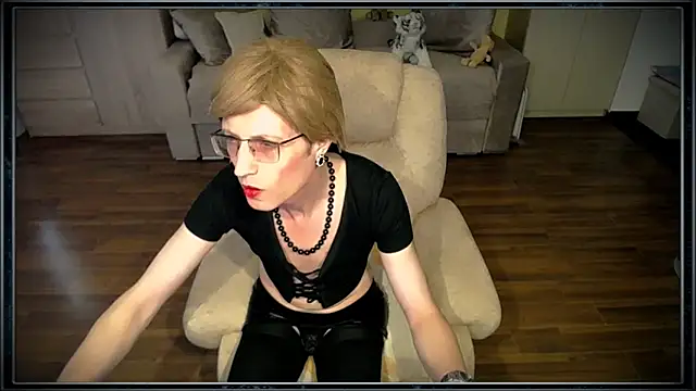 clementine online show from 9, 9, 2025