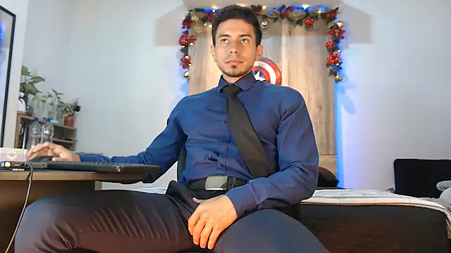 Snapshot of Andrew_4_ chatting on 19, 12, 2025 Andrew 4 online show from 19, 12, 2025