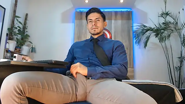 Andrew 4  online show from 9, 5, 2026