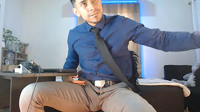 Snapshot of Andrew_4_ chatting on 4, 12, 2025 Andrew 4 online show from 4, 12, 2025