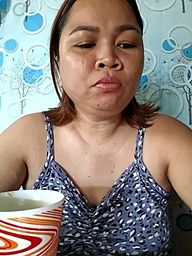 XXLorie 02 online show from 6, 1, 2026