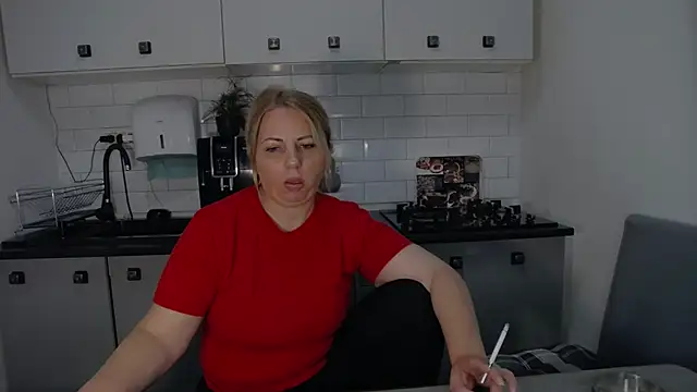 erikaerika online show from 29, 9, 2025