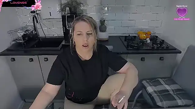 erikaerika online show from 16, 12, 2025