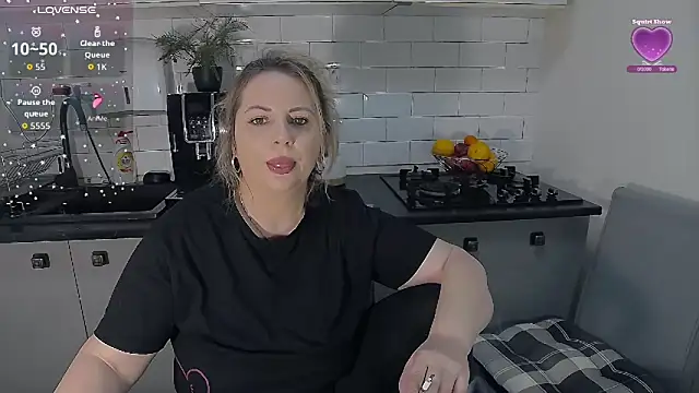 Snapshot of erikaerika chatting on 15, 2, 2026 erikaerika online show from 15, 2, 2026