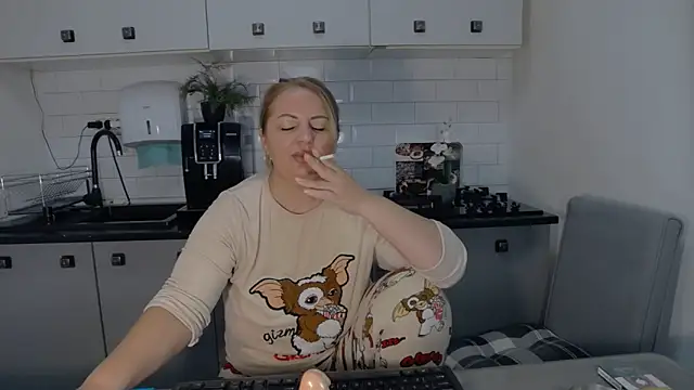 erikaerika online show from 20, 9, 2025