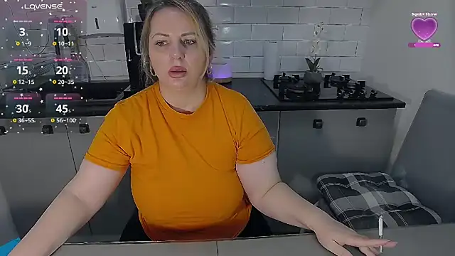 Snapshot of erikaerika chatting on 9, 2, 2026 erikaerika online show from 9, 2, 2026