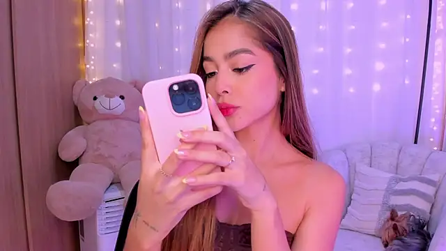 AmyDavis  online show from 10, 9, 2025