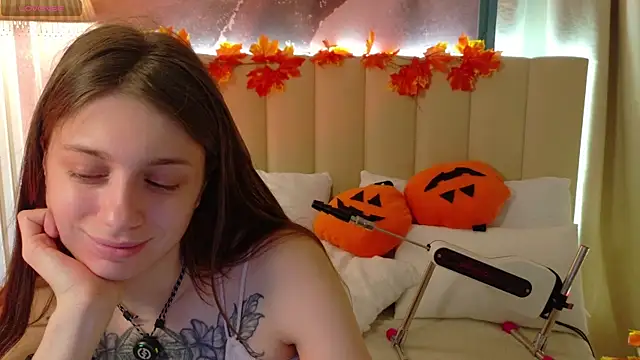 Eille Elfie online show from 23, 10, 2025