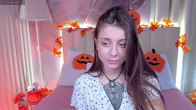 Eille Elfie online show from 20, 10, 2025