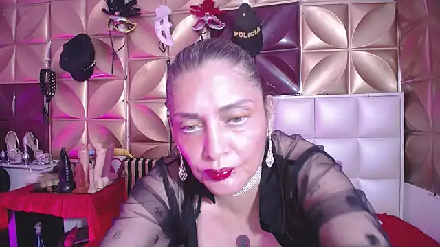 VIKY HOTT online show from 13, 10, 2025