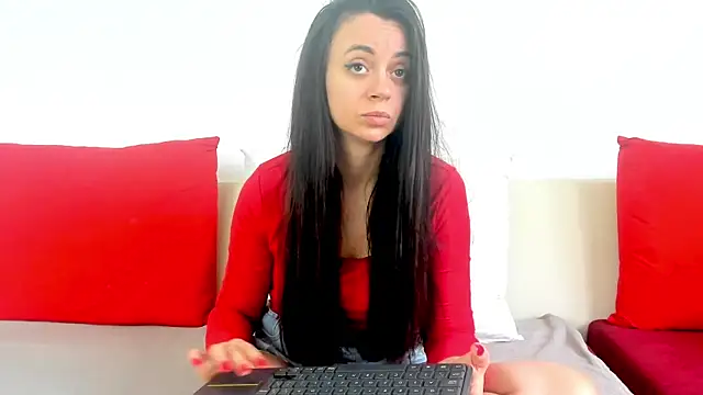 Snapshot of cute_angel95 chatting on 21, 12, 2025 cute angel95 online show from 21, 12, 2025