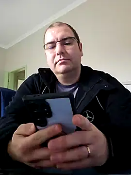 Andrew1900529 online show from 16, 12, 2024