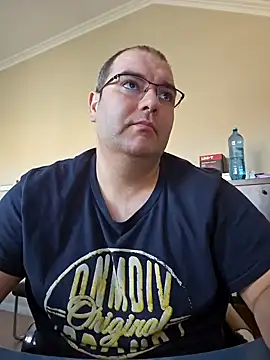 Andrew1900529 online show from 27, 1, 2025