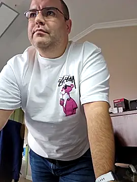 Andrew1900529 online show from 3, 12, 2025