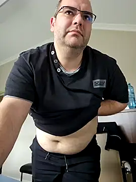 Andrew1900529 online show from 23, 1, 2025