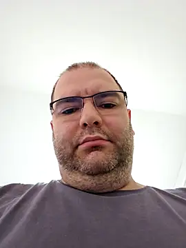 Andrew1900529 online show from 10, 3, 2025