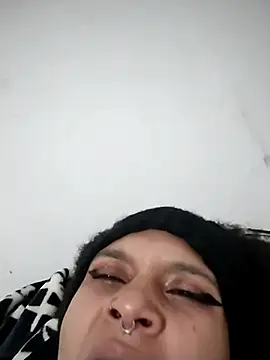 Snapshot of LUNAdeMARTE chatting on 13, 3, 2025 LUNAdeMARTE online show from 13, 3, 2025