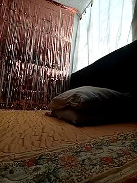 Snapshot of LUNAdeMARTE chatting on 16, 11, 2025 LUNAdeMARTE online show from 16, 11, 2025